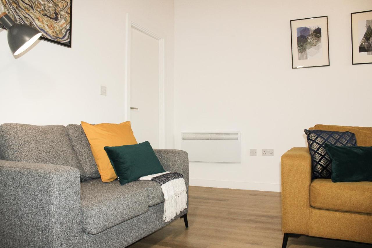 Modern Luxury Serviced Duplex Apartments By Repose- 150 Metro Court, West Bromwich Eksteriør bilde