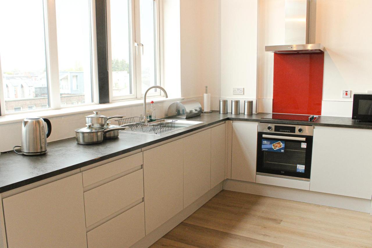 Modern Luxury Serviced Duplex Apartments By Repose- 150 Metro Court, West Bromwich Eksteriør bilde