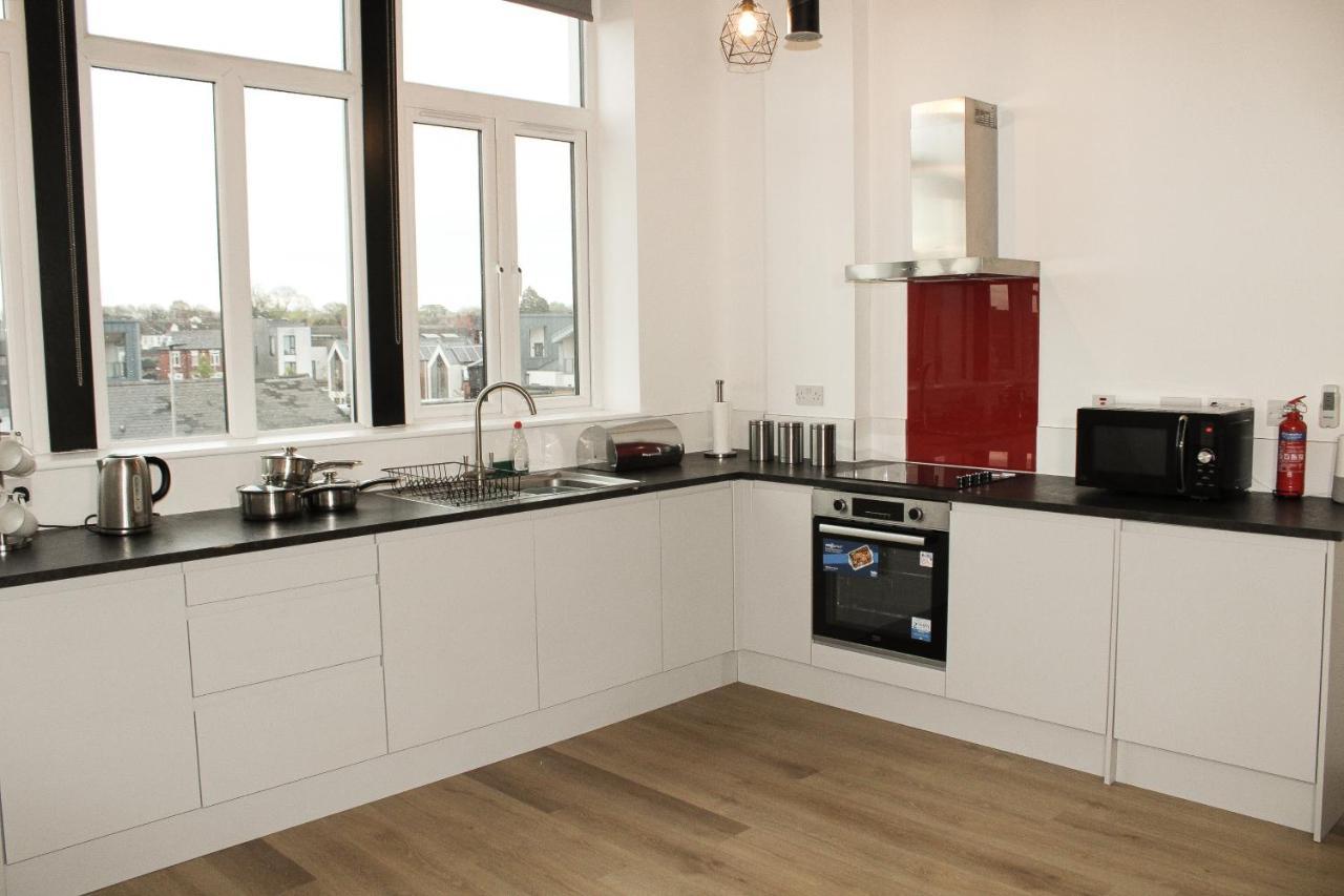 Modern Luxury Serviced Duplex Apartments By Repose- 150 Metro Court, West Bromwich Eksteriør bilde