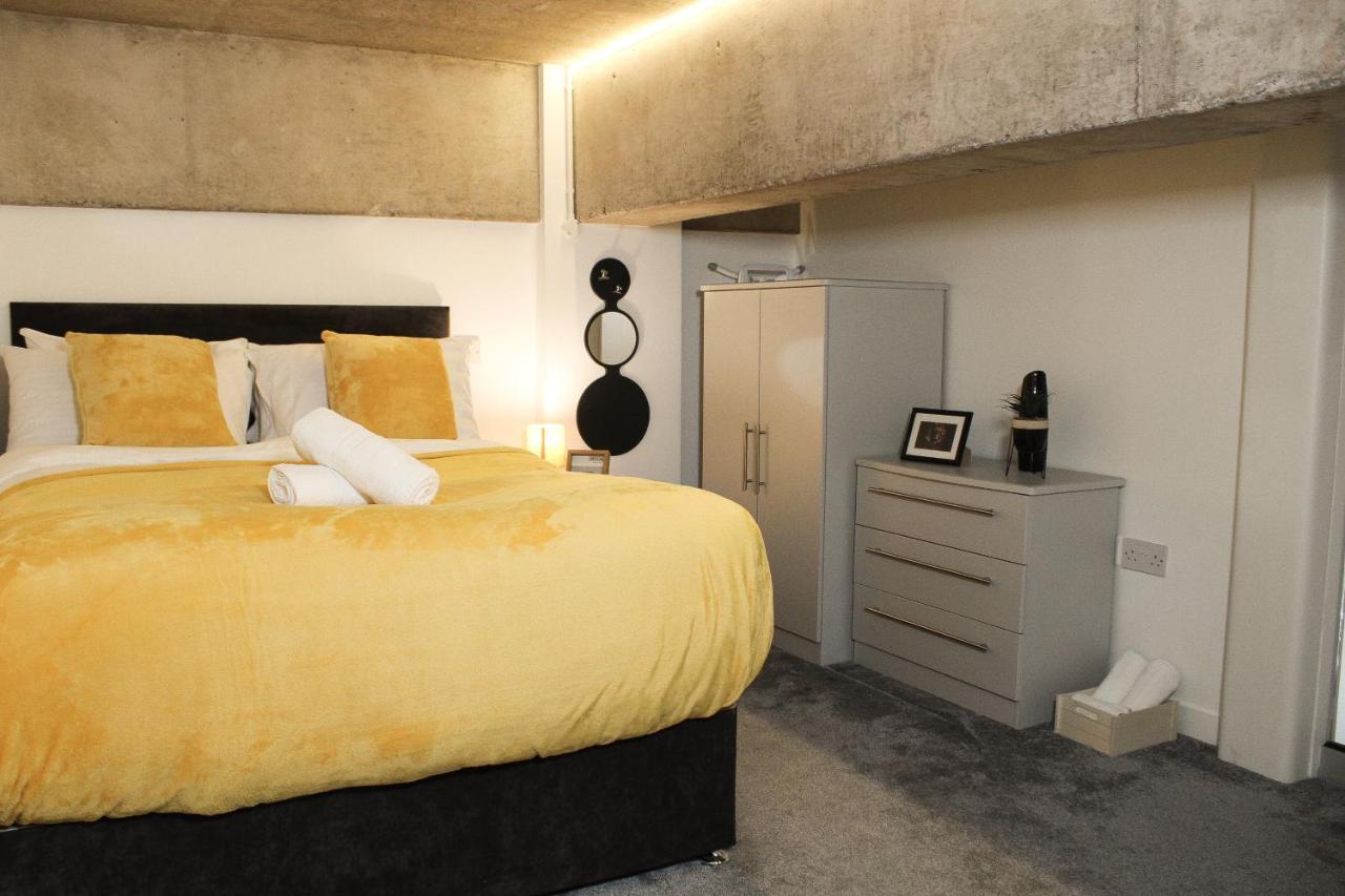 Modern Luxury Serviced Duplex Apartments By Repose- 150 Metro Court, West Bromwich Eksteriør bilde