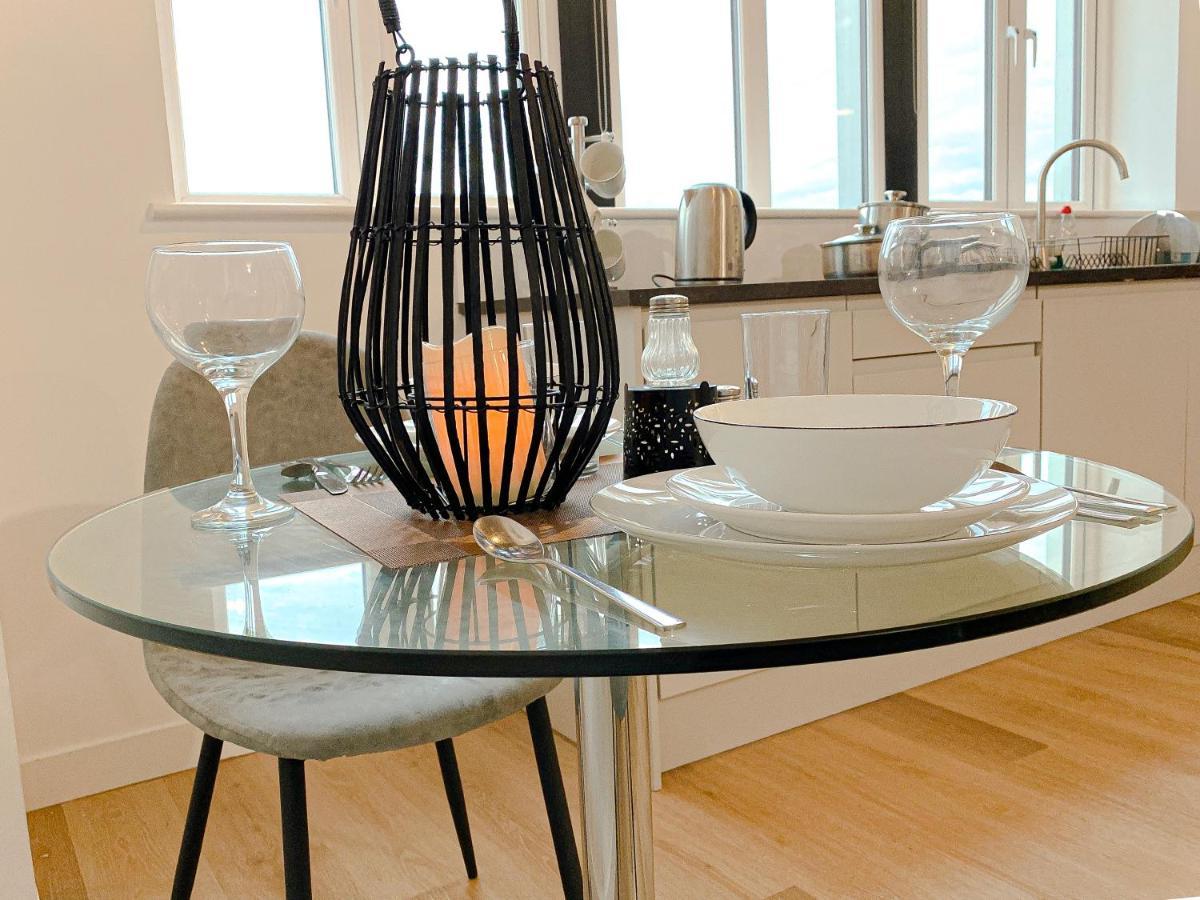 Modern Luxury Serviced Duplex Apartments By Repose- 150 Metro Court, West Bromwich Eksteriør bilde