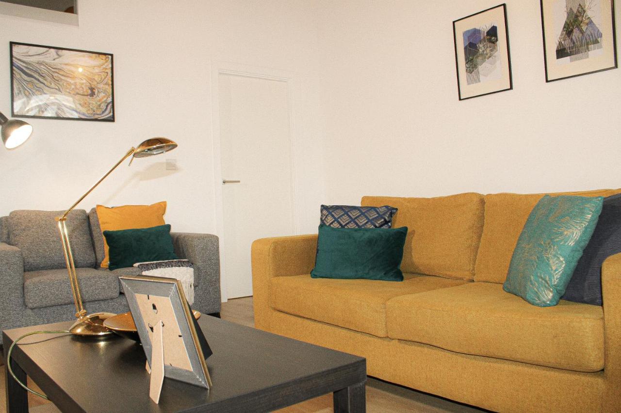 Modern Luxury Serviced Duplex Apartments By Repose- 150 Metro Court, West Bromwich Eksteriør bilde