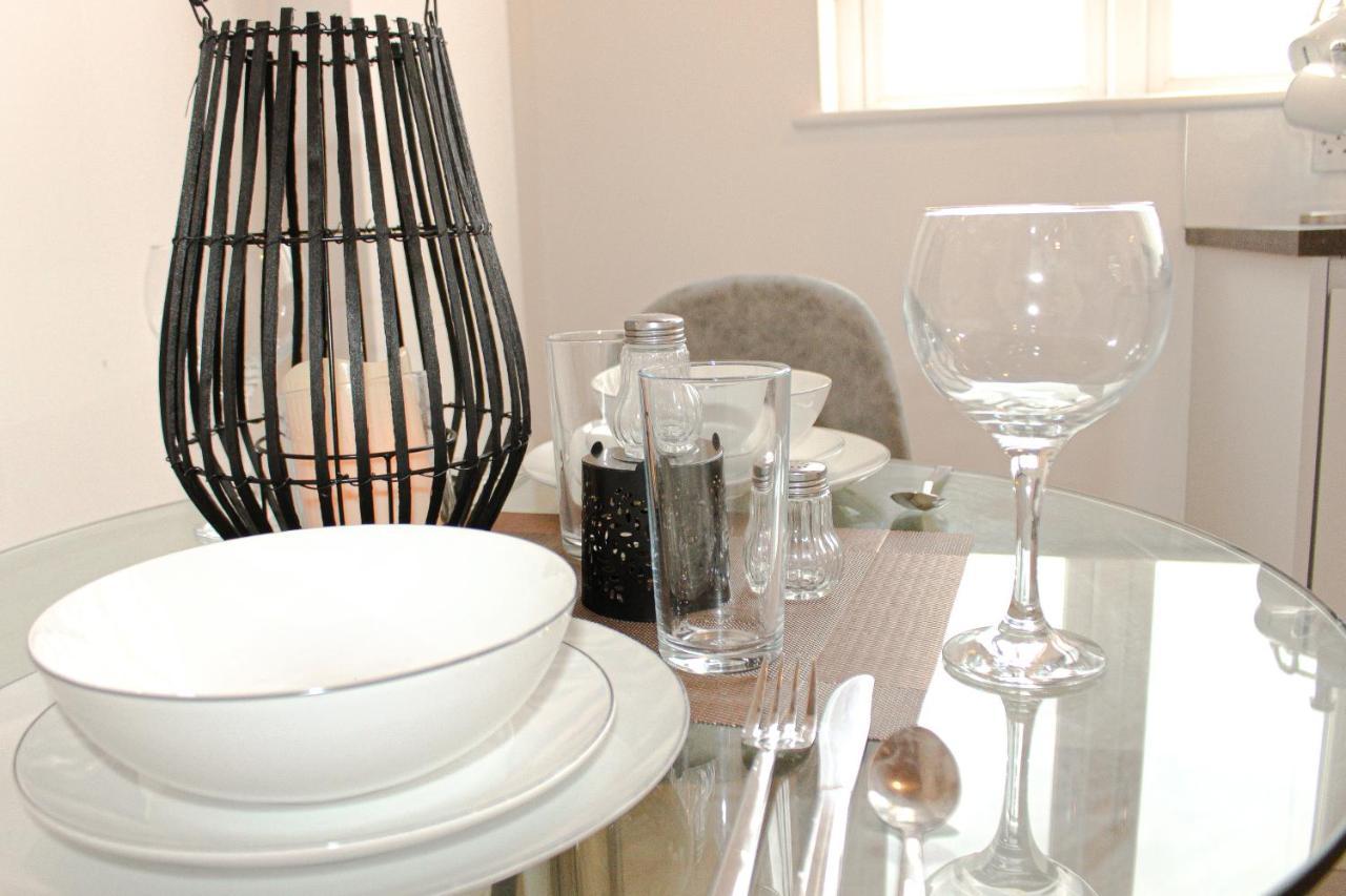 Modern Luxury Serviced Duplex Apartments By Repose- 150 Metro Court, West Bromwich Eksteriør bilde