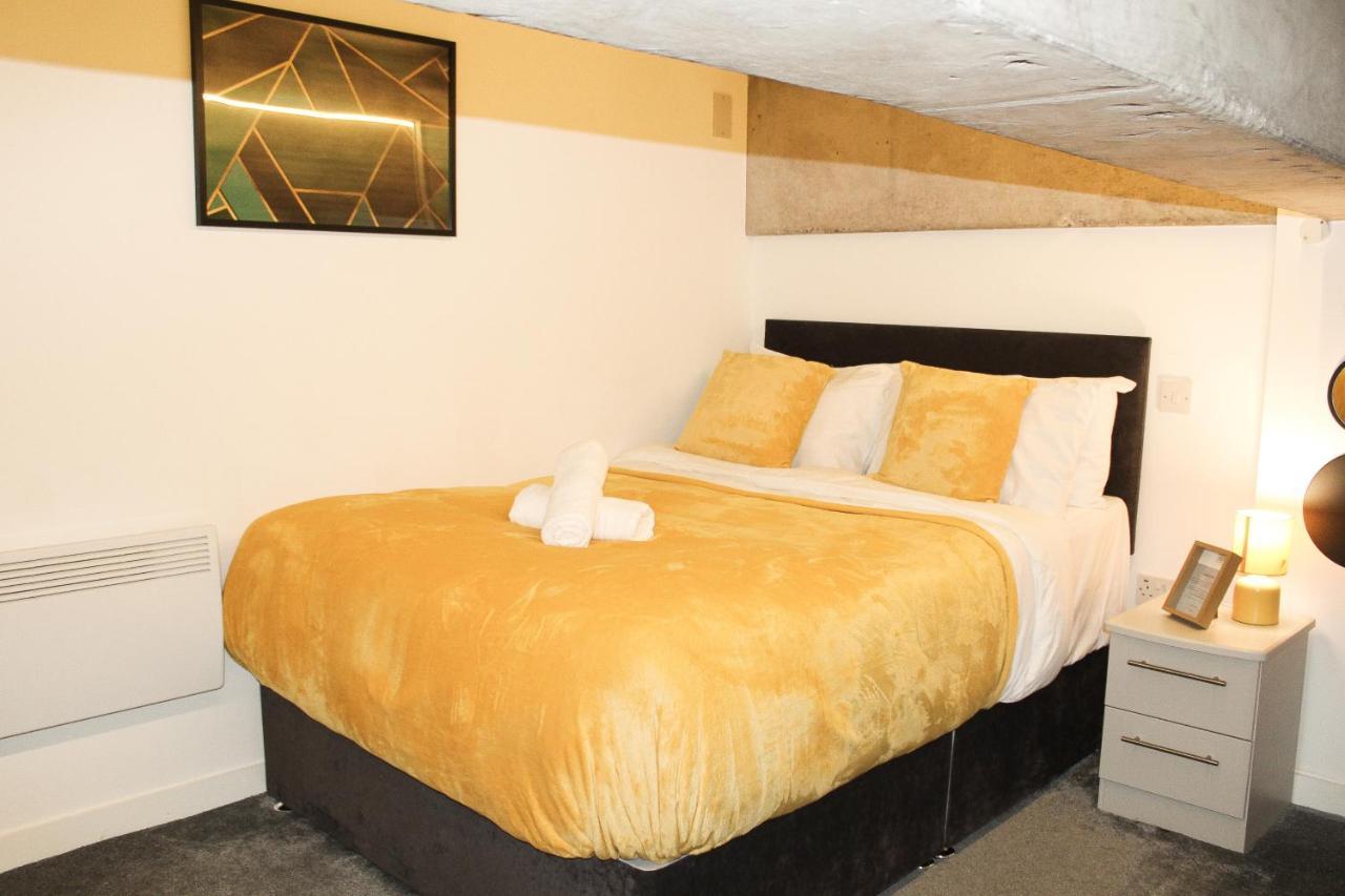 Modern Luxury Serviced Duplex Apartments By Repose- 150 Metro Court, West Bromwich Eksteriør bilde