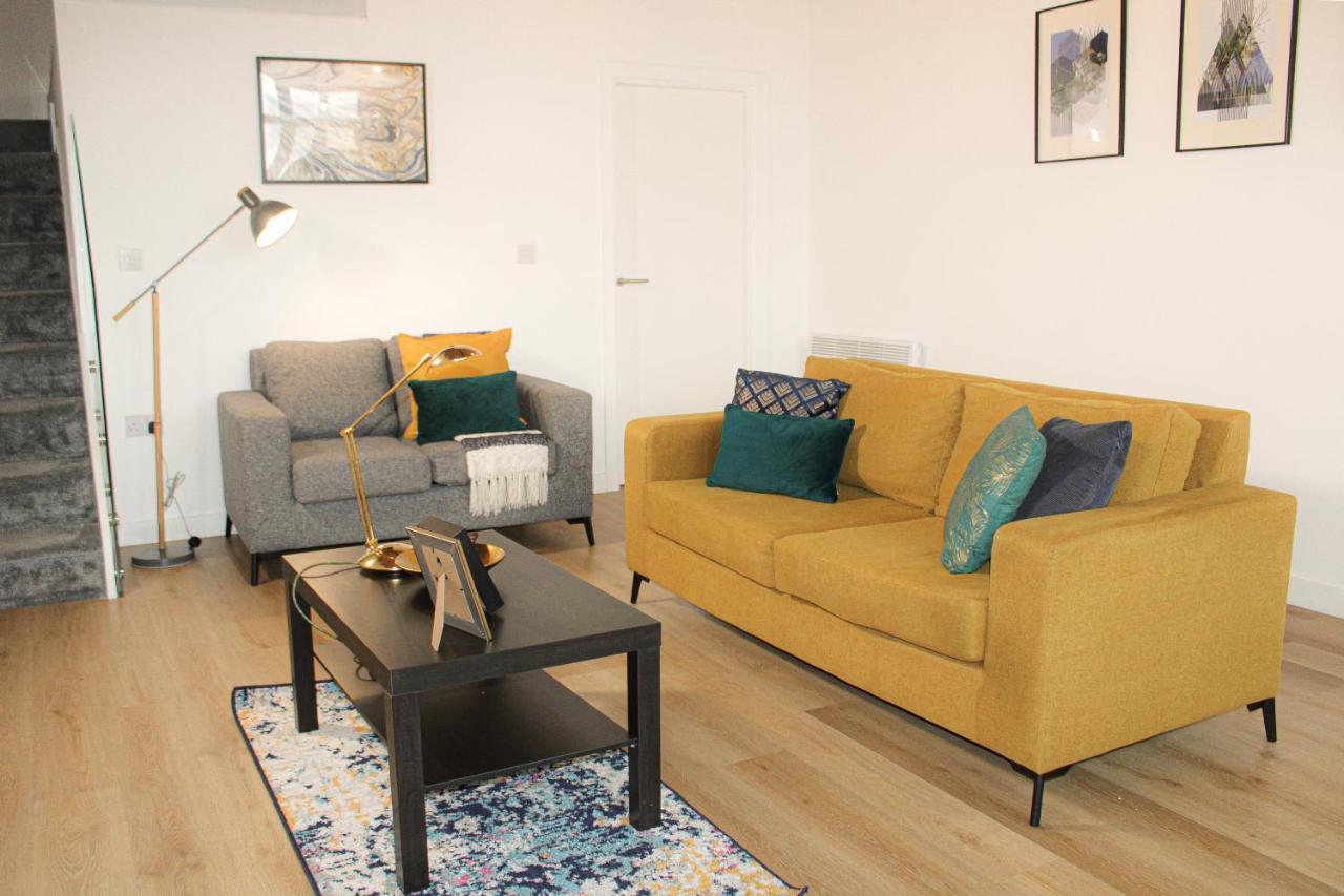 Modern Luxury Serviced Duplex Apartments By Repose- 150 Metro Court, West Bromwich Eksteriør bilde