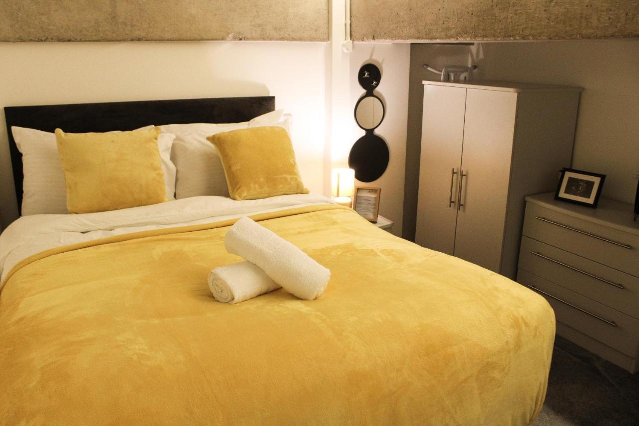 Modern Luxury Serviced Duplex Apartments By Repose- 150 Metro Court, West Bromwich Eksteriør bilde
